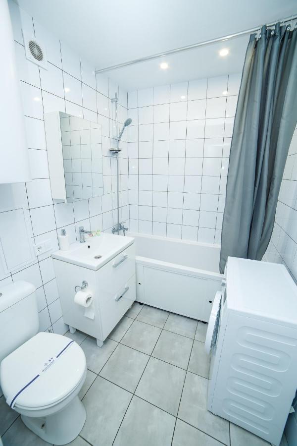 Tf Apartment Двокімнатні Апартаменти В Центрі Міста Poltawa Exterior foto